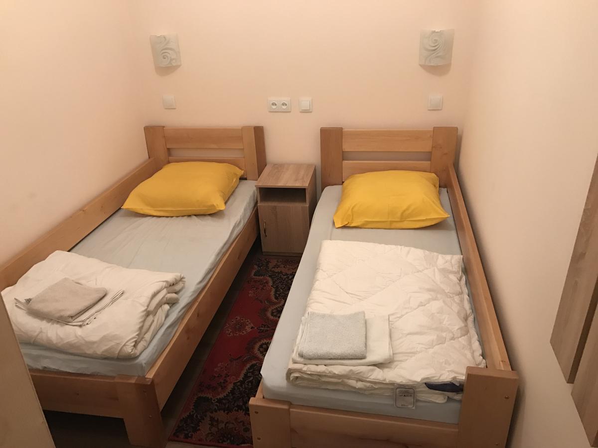 Отель Хата Dnjepropetovsk Buitenkant foto